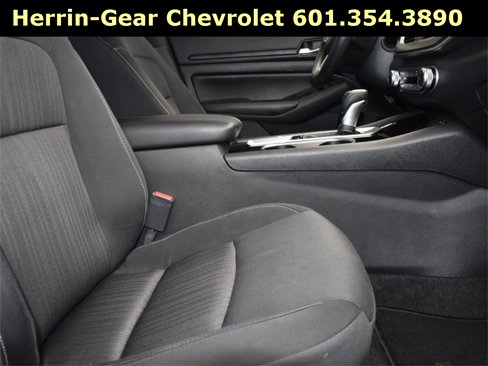 Used 2024 Nissan Altima 2.5 SV image 25