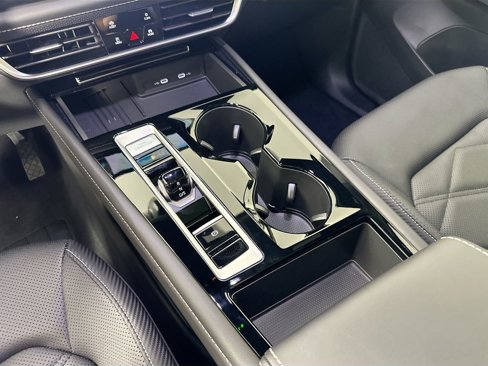 New 2025 Volkswagen Atlas Cross Sport SE image 14