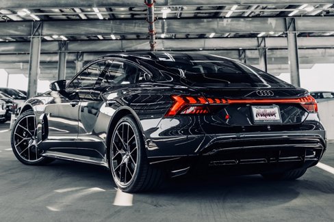 New 2025 Audi S e-tron GT Prestige image 7