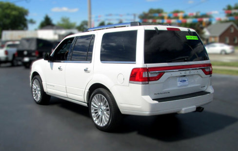 Used 2015 Lincoln Navigator 2WD image 6
