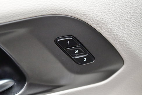 Used 2024 Chrysler Pacifica Limited image 18