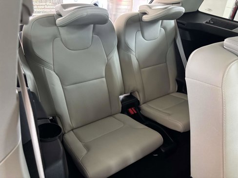 Used 2025 Volvo XC90 B5 Plus w/ Protection Package Premier image 13