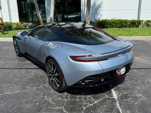 Used 2018 Aston Martin DB11 V12 image 16