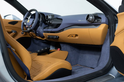 Used 2022 Ferrari F8 Tributo image 39