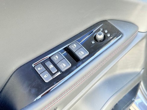 New 2025 Jeep Wagoneer Limited image 12
