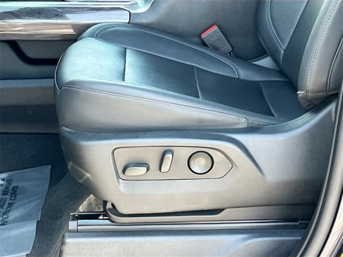 Used 2024 Chevrolet Silverado 3500 LTZ w/ LTZ Convenience Package image 20