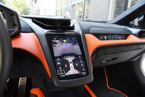 Used 2025 Lamborghini Revuelto image 17