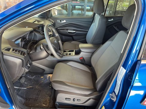 Used 2017 Ford Escape SE w/ Equipment Group 201A image 10