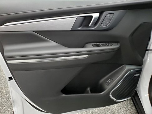 New 2026 Buick Enclave Preferred w/ Power Package image 12