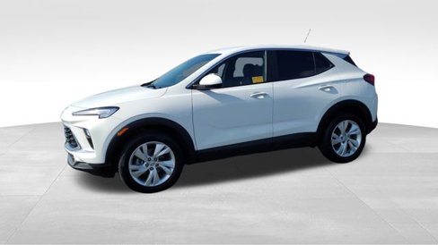 Certified 2024 Buick Encore GX Preferred w/ Comfort Package image 4