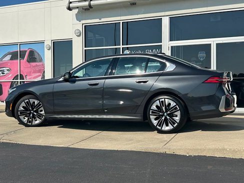 Certified 2024 BMW 530i xDrive image 6
