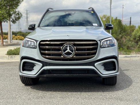 New 2026 Mercedes-Benz GLS 580 4MATIC image 5