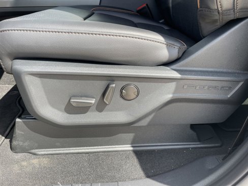New 2025 Ford F350 Lariat w/ Lariat Ultimate Package image 11