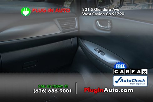 Used 2025 Nissan Leaf S image 17