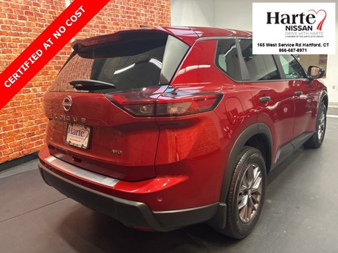 Used 2024 Nissan Rogue S image 5