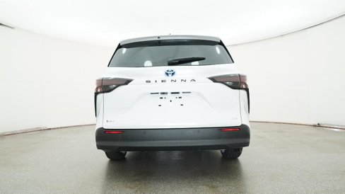 New 2025 Toyota Sienna XLE image 26