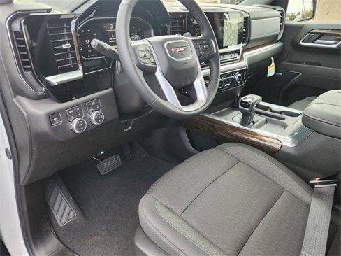 New 2026 GMC Sierra 1500 Elevation image 8