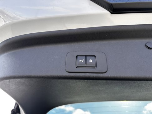 New 2025 Nissan Murano SV image 7