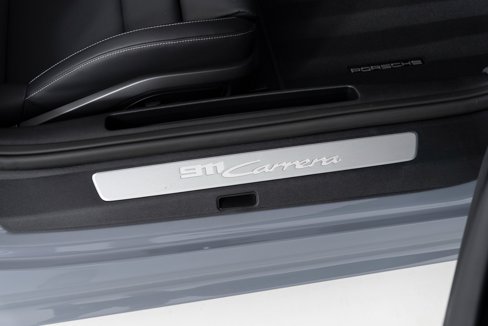 Used 2024 Porsche 911 Carrera image 37