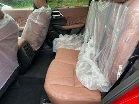 New 2025 Mitsubishi Outlander SEL image 6