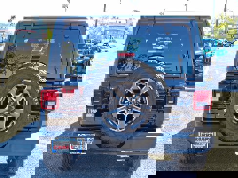 Used 2019 Jeep Wrangler Sport image 5