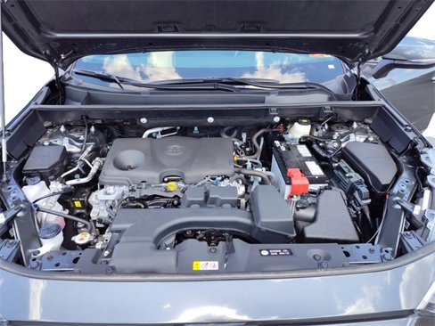 Used 2025 Toyota RAV4 XLE image 19