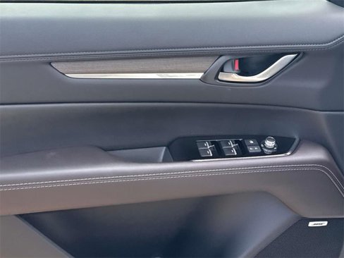 New 2025 MAZDA CX-5 Signature image 12