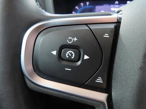Used 2025 Volvo S60 B5 Core image 25