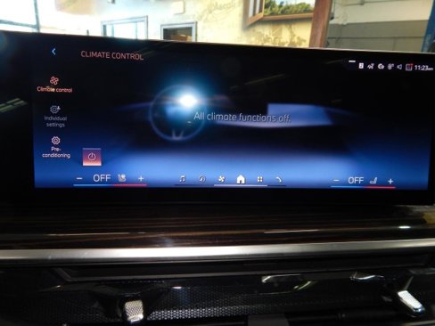Used 2025 BMW X6 xDrive40i image 24