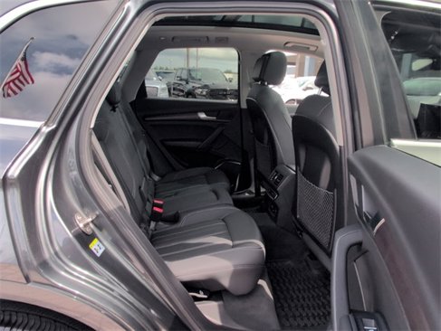 Used 2022 Audi Q5 2.0T Premium w/ Convenience Package image 15