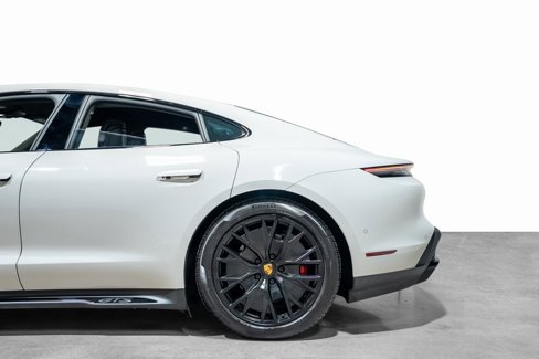 Used 2023 Porsche Taycan GTS image 26