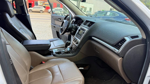 Used 2017 GMC Acadia Limited SLT image 16