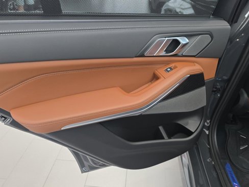 New 2026 BMW X5 M60i w/ Executive Package image 10