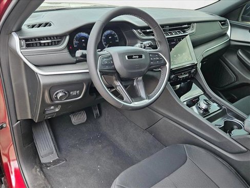 New 2025 Jeep Grand Cherokee Laredo X image 9