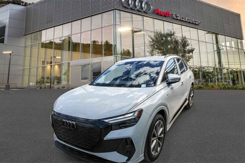 New 2026 Audi Q4 e-tron Premium image 1