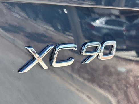 Used 2024 Volvo XC90 B5 Plus w/ Protection Package Premier image 16