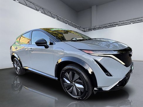 Used 2023 Nissan Ariya AWD image 8
