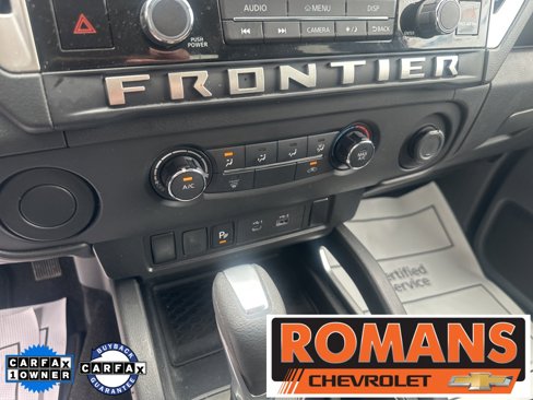 Used 2025 Nissan Frontier SV image 14
