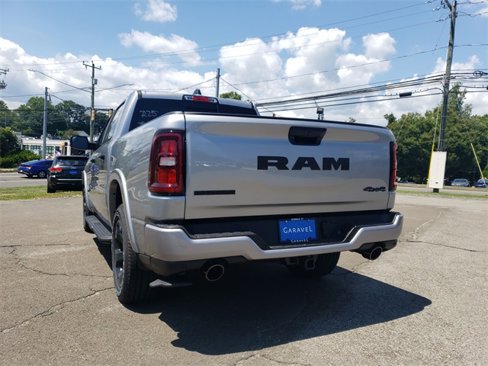 New 2025 RAM 1500 4x4 Crew Cab image 13