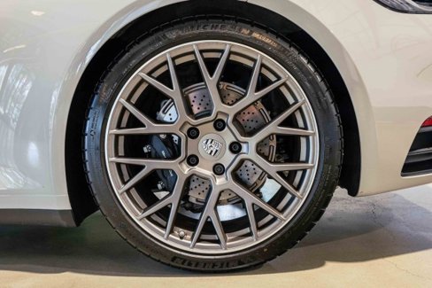Used 2024 Porsche 911 Carrera image 33