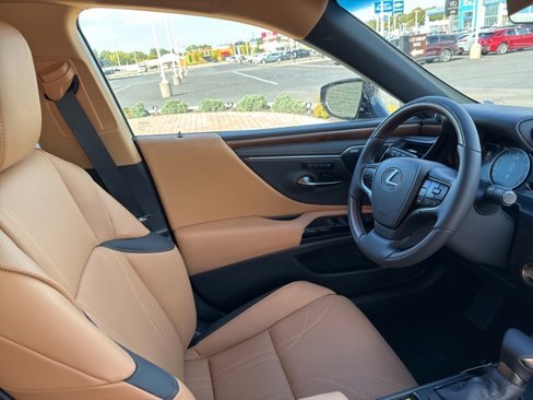 New 2025 Lexus ES 350 Luxury w/ Accessory Package (Z2) image 26