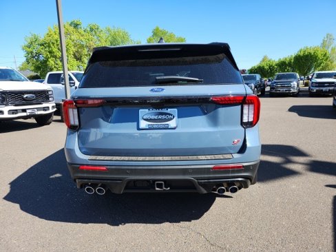 Used 2025 Ford Explorer ST image 13