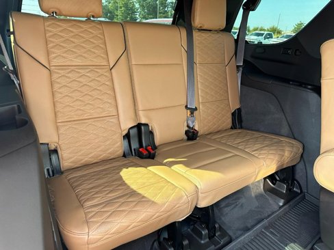 Used 2024 Cadillac Escalade Sport w/ LPO, ONYX Package image 11