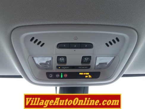Used 2020 Chevrolet Traverse LT w/ LT Premium Package image 47