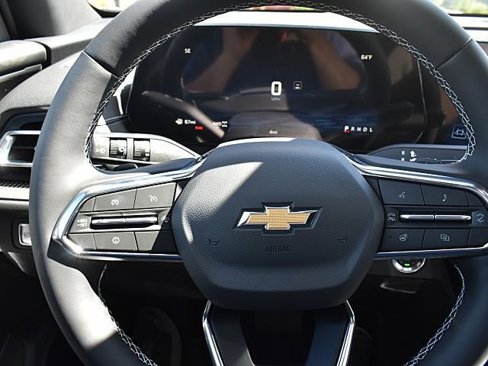 New 2026 Chevrolet Traverse LT w/ Sun and Wheel Package image 11