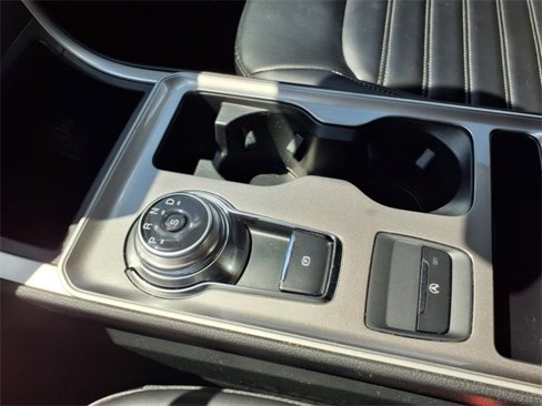 Used 2024 Ford Edge SEL image 21