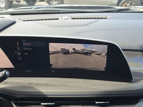 Used 2025 Cadillac XT4 Sport image 33