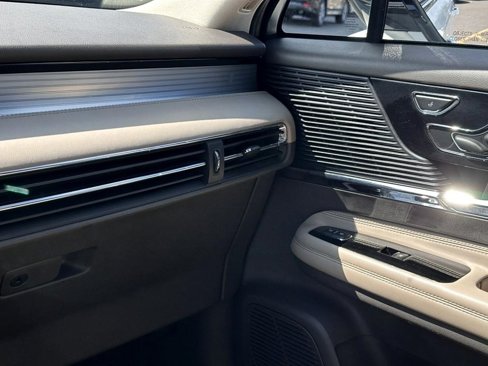 Certified 2022 Lincoln Corsair AWD w/ Premium Package image 35