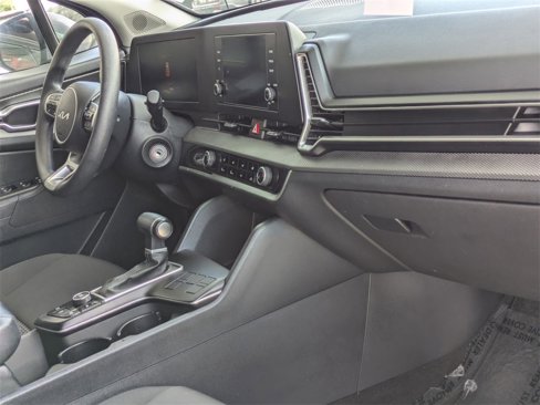 Used 2024 Kia Sportage LX image 31