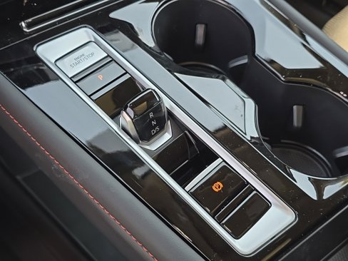 New 2025 Volkswagen Atlas Peak Edition SE image 27